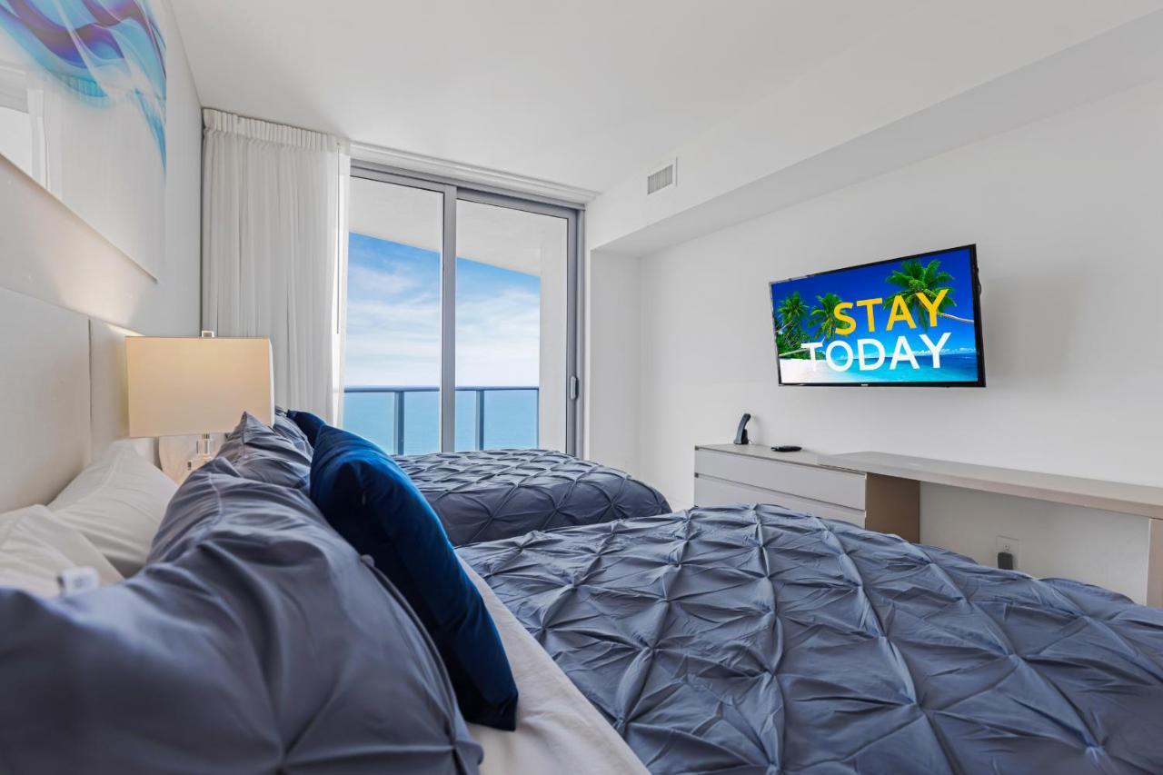 The Ultimate Resort: Beachfront 2BR with Ocean View & Rooftop Amenities Hollywood Exterior photo