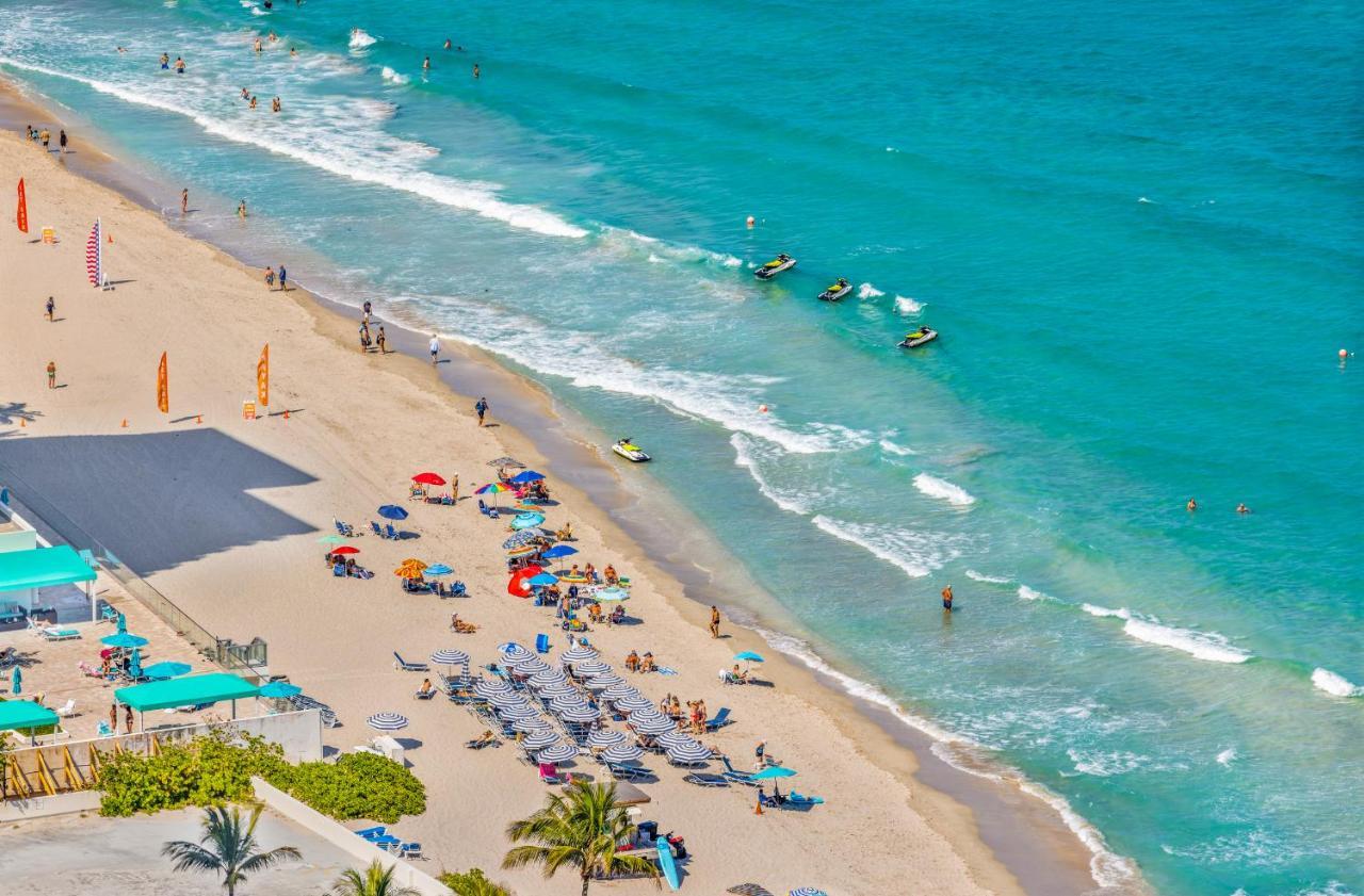 The Ultimate Resort: Beachfront 2BR with Ocean View & Rooftop Amenities Hollywood Exterior photo