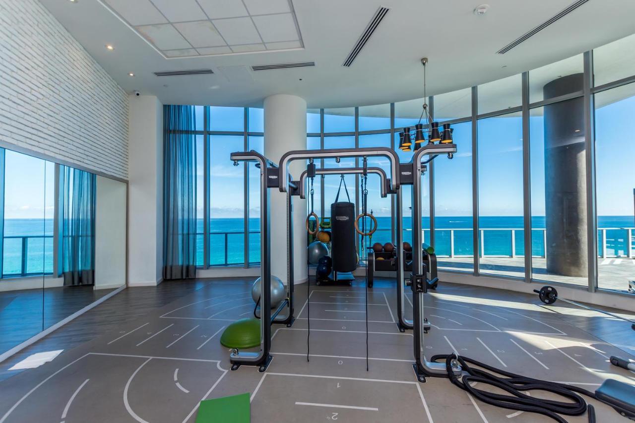 The Ultimate Resort: Beachfront 2BR with Ocean View & Rooftop Amenities Hollywood Exterior photo