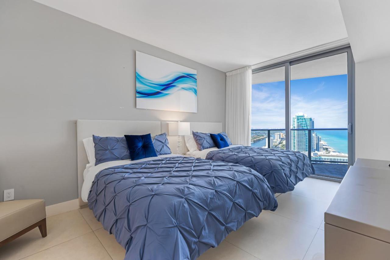 The Ultimate Resort: Beachfront 2BR with Ocean View & Rooftop Amenities Hollywood Exterior photo